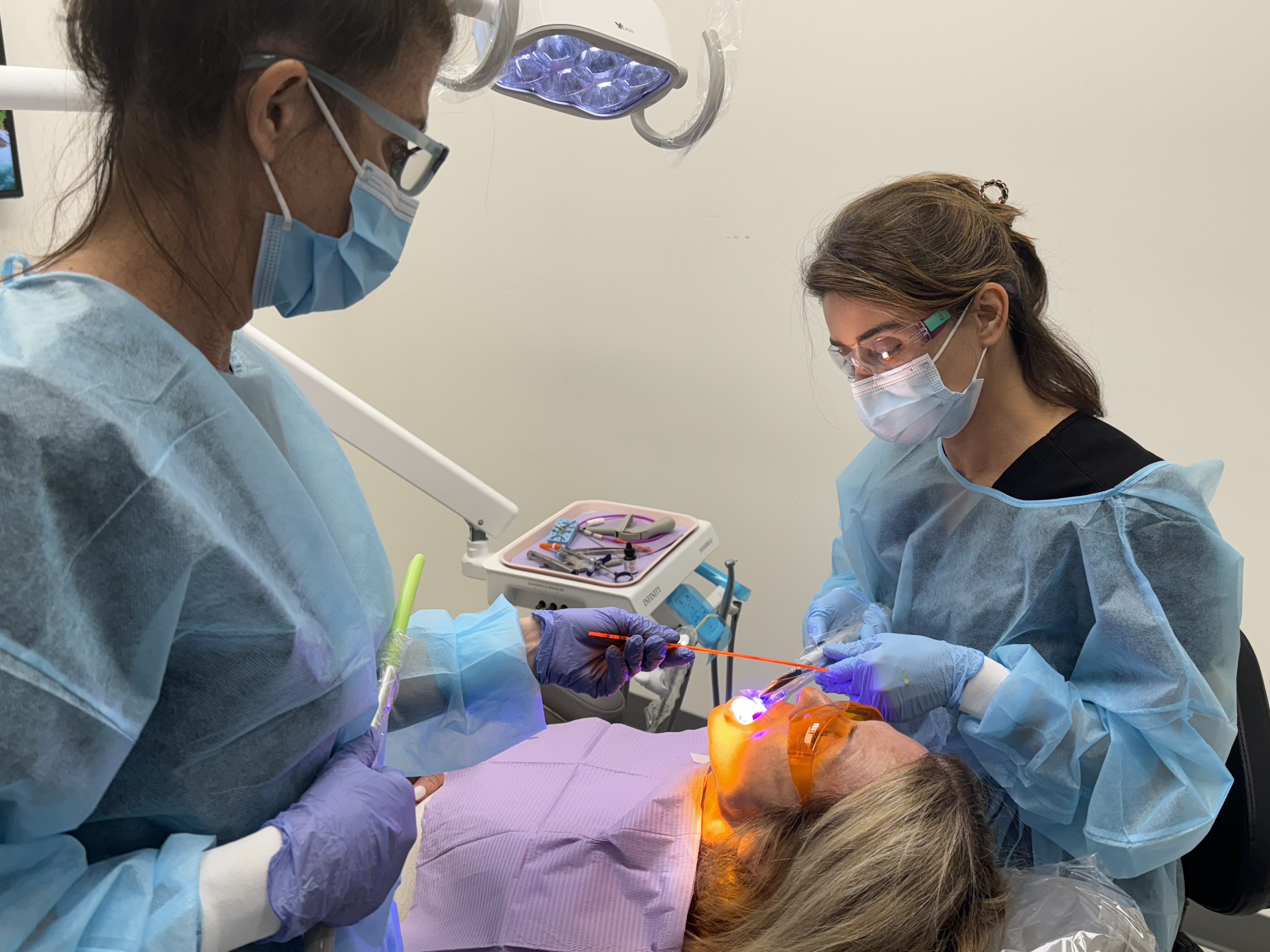 Modern dental technology including CBCT 3D imaging and intraoral scanners at Bellagio Dental