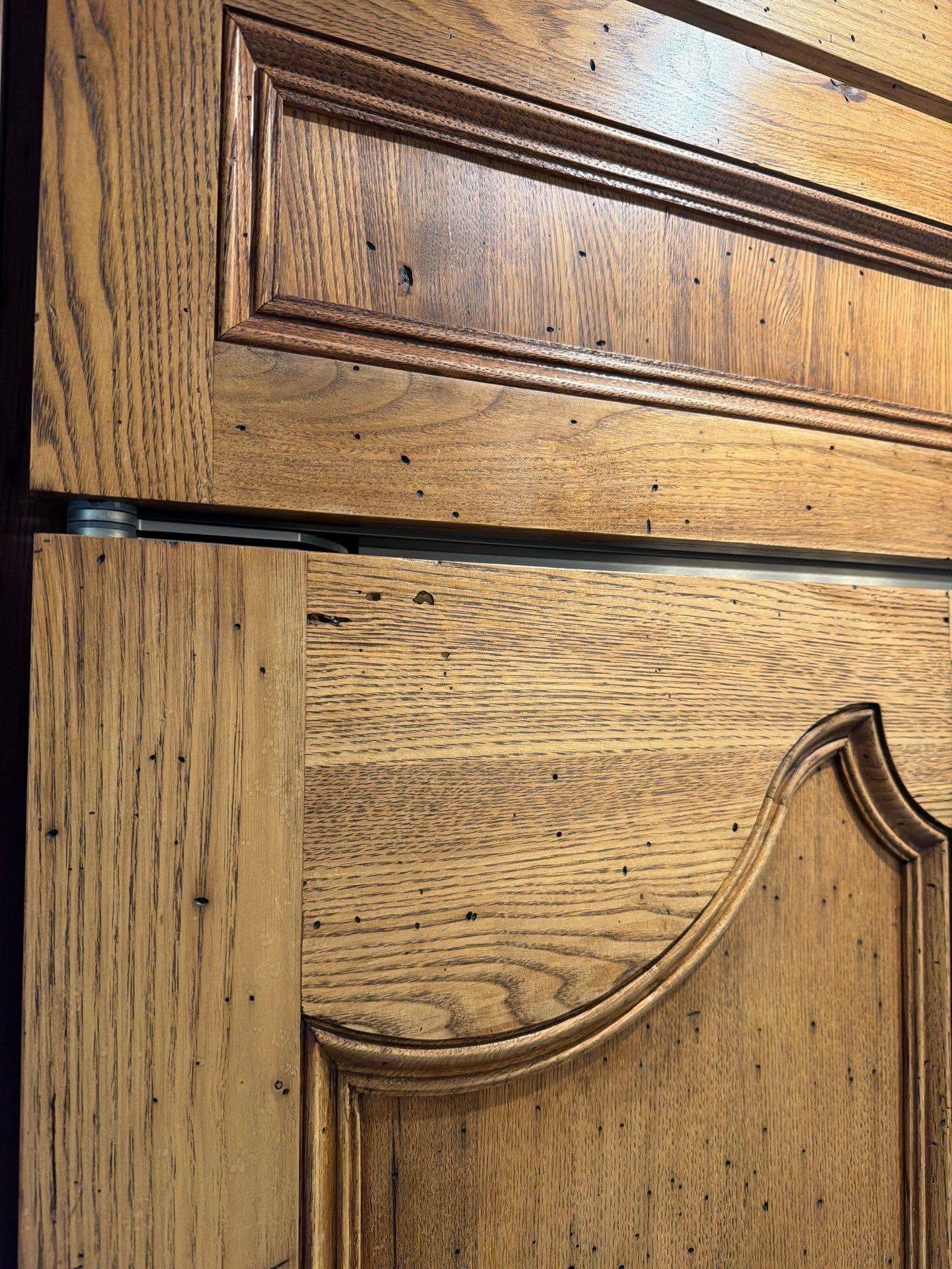 Cabinet Panel Grain & Hinge Detail