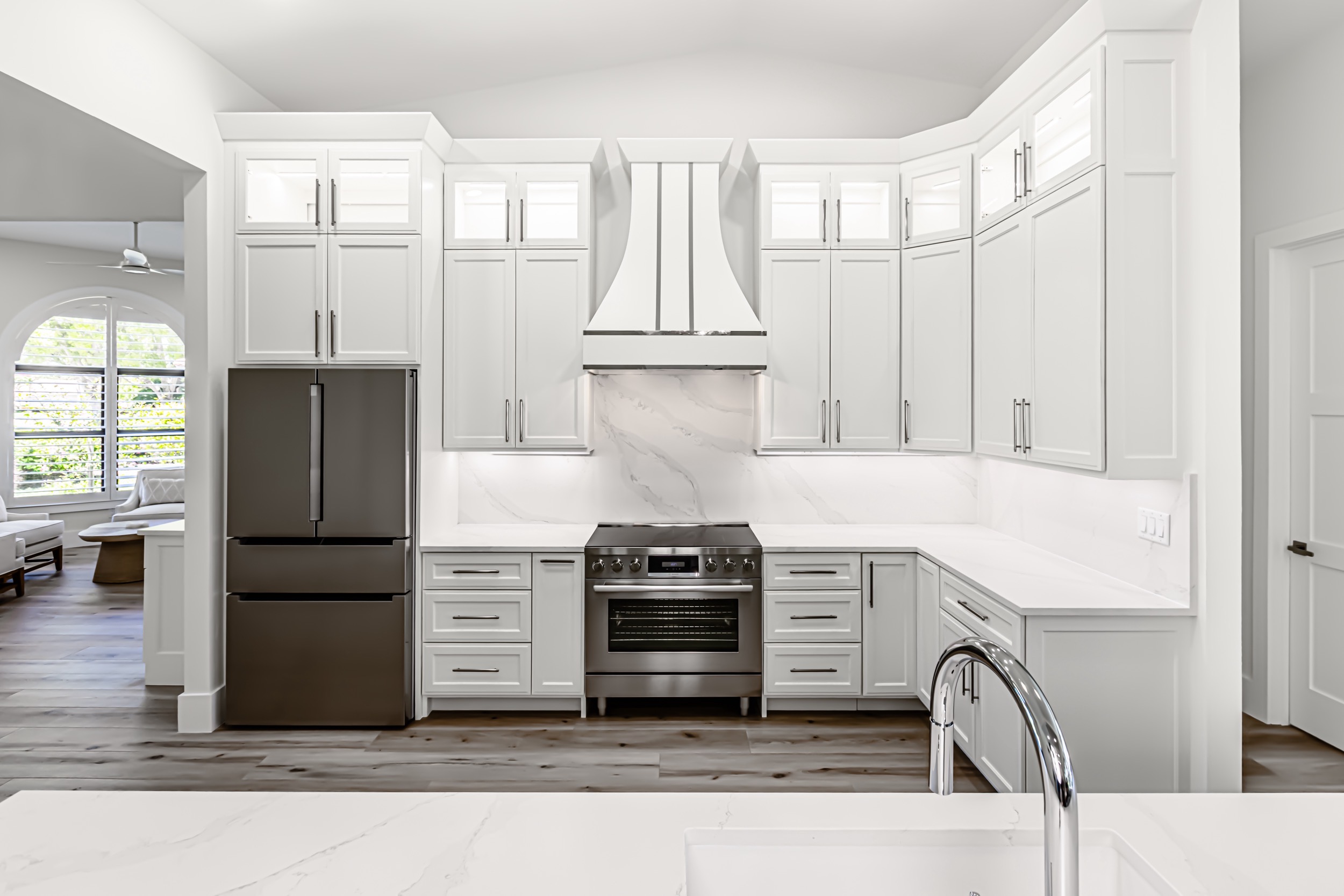 Luxury White Kitchen — Marble Island