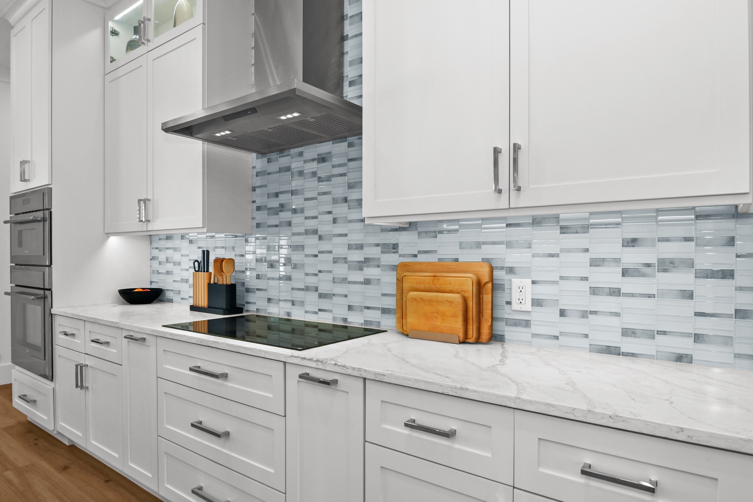 Outdoor — Outdoor Kitchen & Dining Space