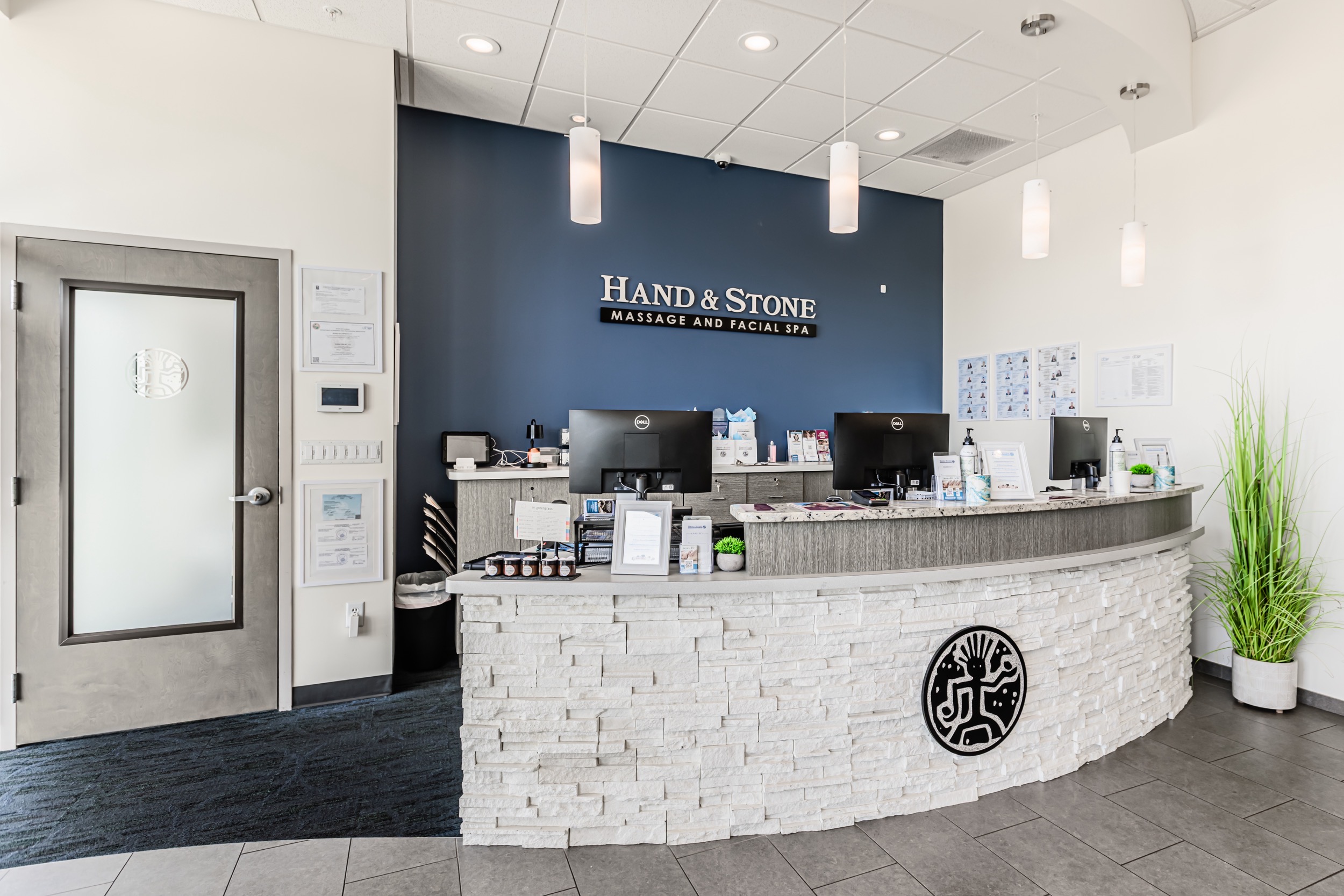Hand & Stone Reception — Commercial Build-Out