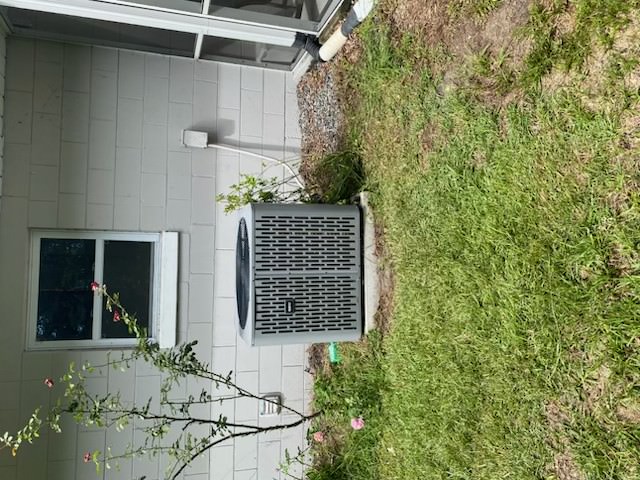 vickers-hvac-ocala-before-outdoor-trane-runtru.jpg - Old Trane RunTru outdoor unit before replacement in Ocala, FL
