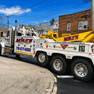 Truck Lettering & Fleet Graphics