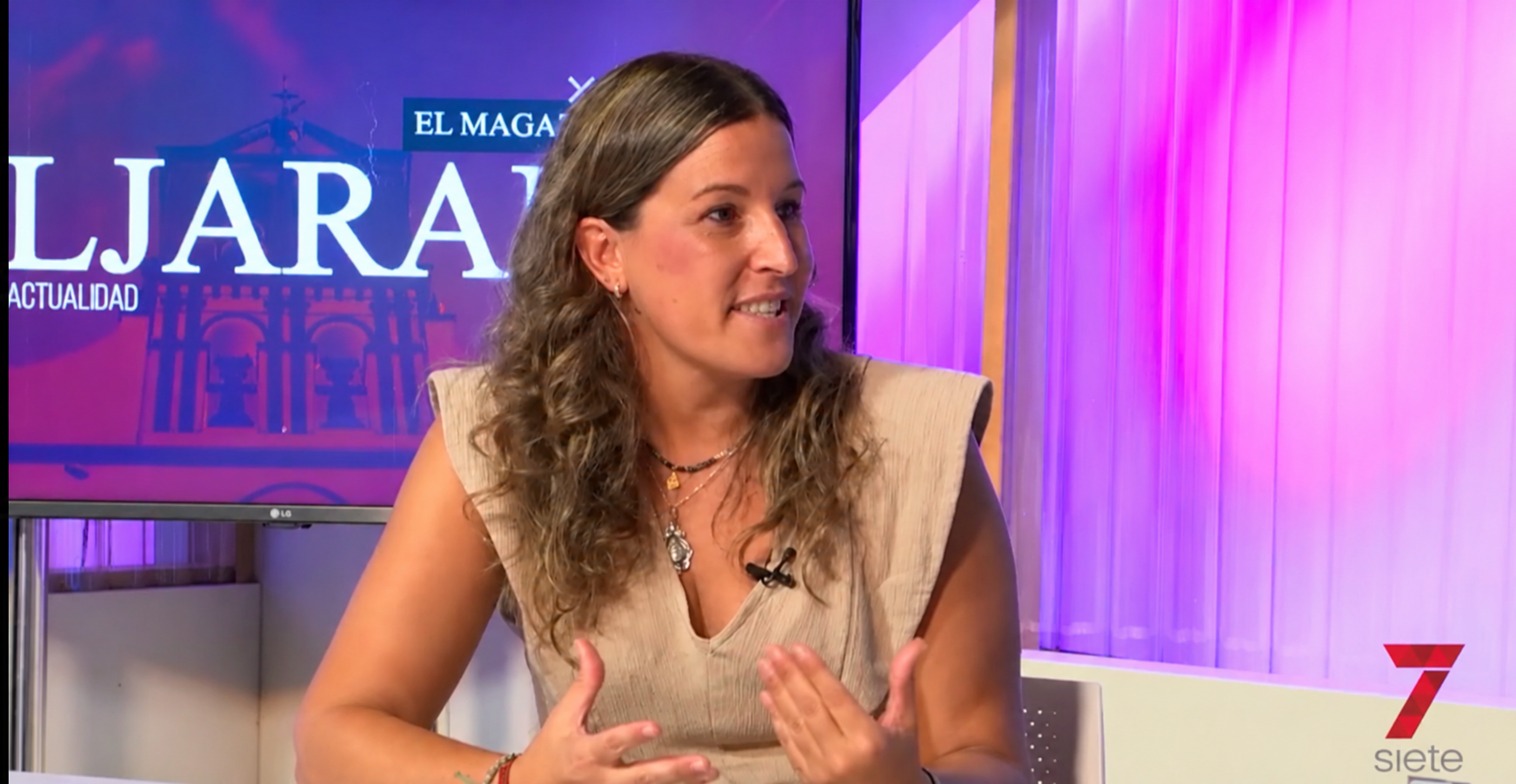 Rocío Leal Cabello durante su entrevista en el plató del programa Aljarafe Actualidad de 7TV Andalucía