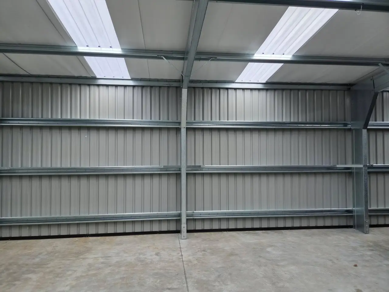 Steel Portal Workshop Shed - Another view of the interior of the shed.