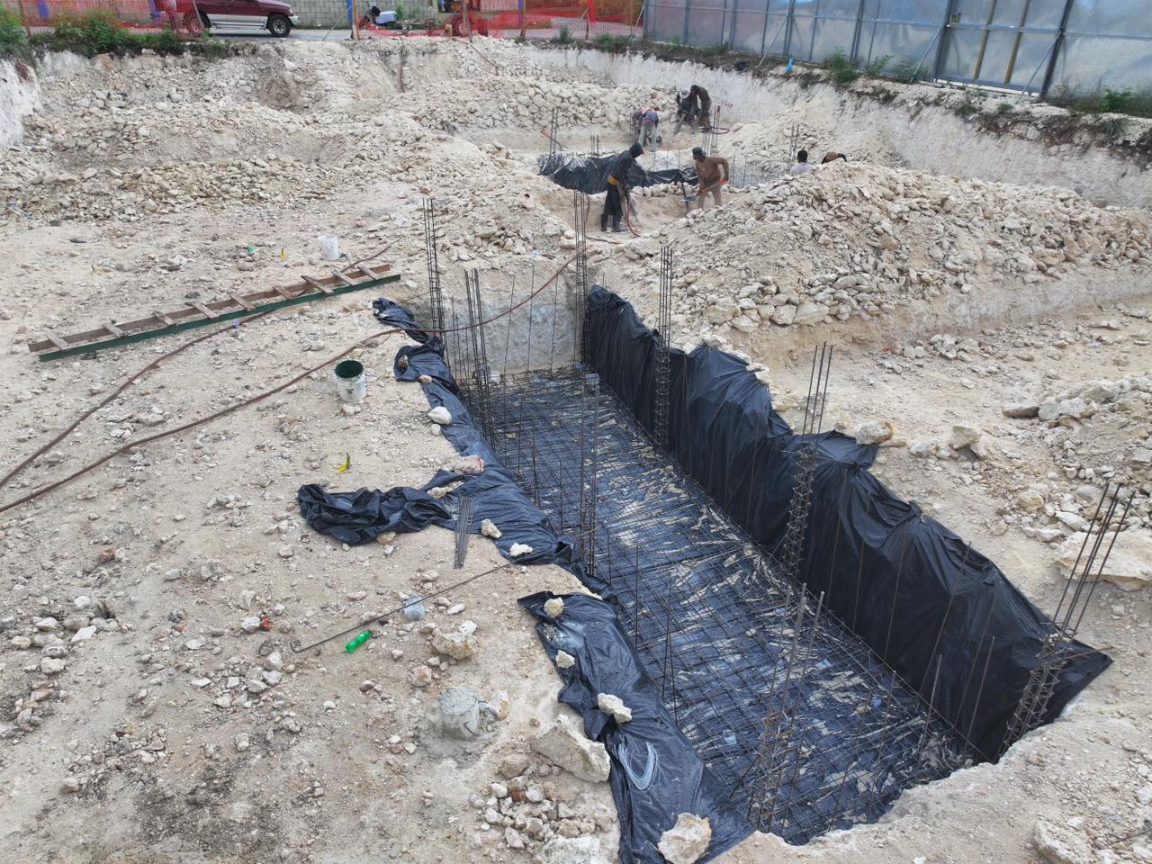 Trabajos de cimentación y armaduras en ejecución para las fundaciones