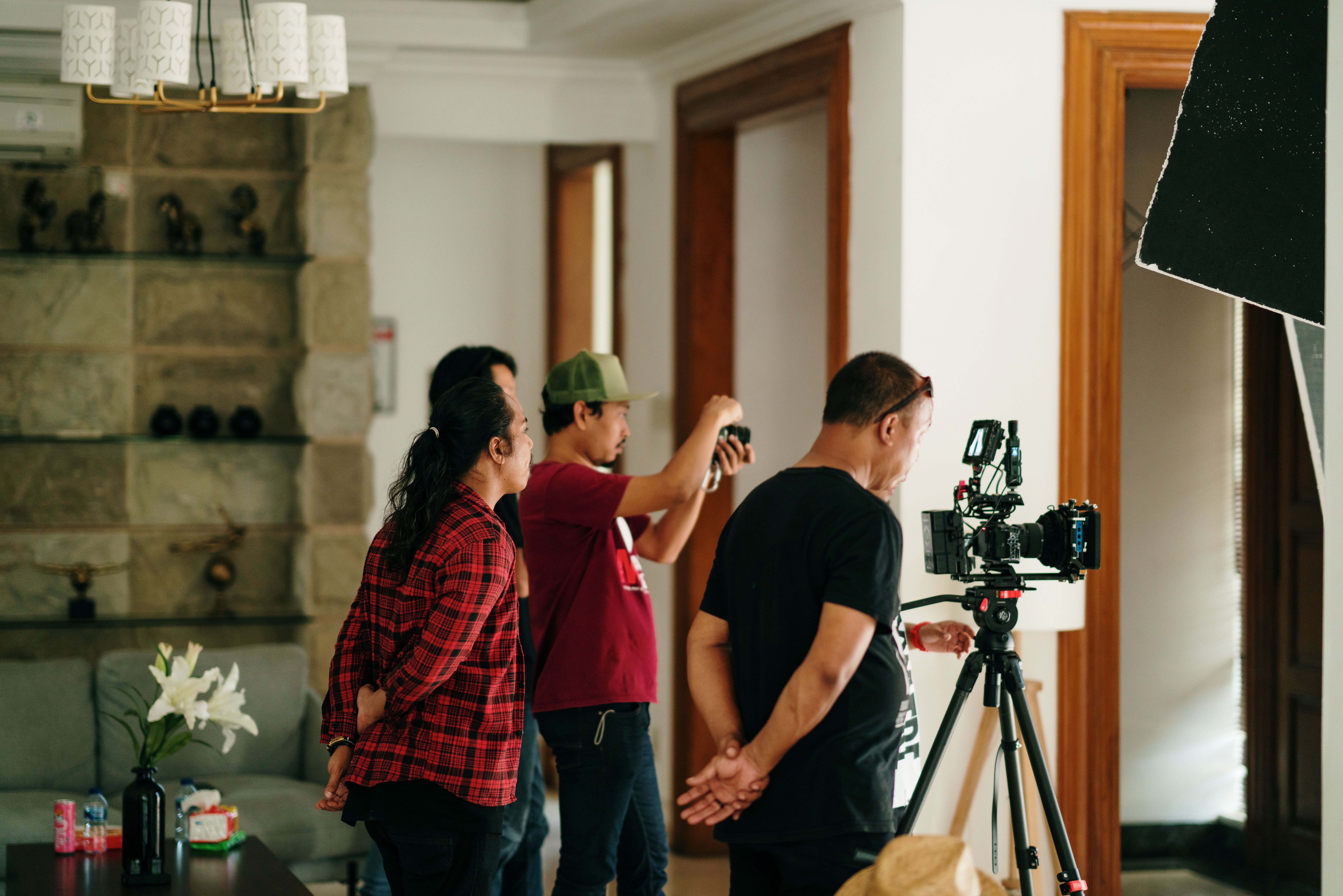 Corporate video production of a leadership meeting in a modern boardroom