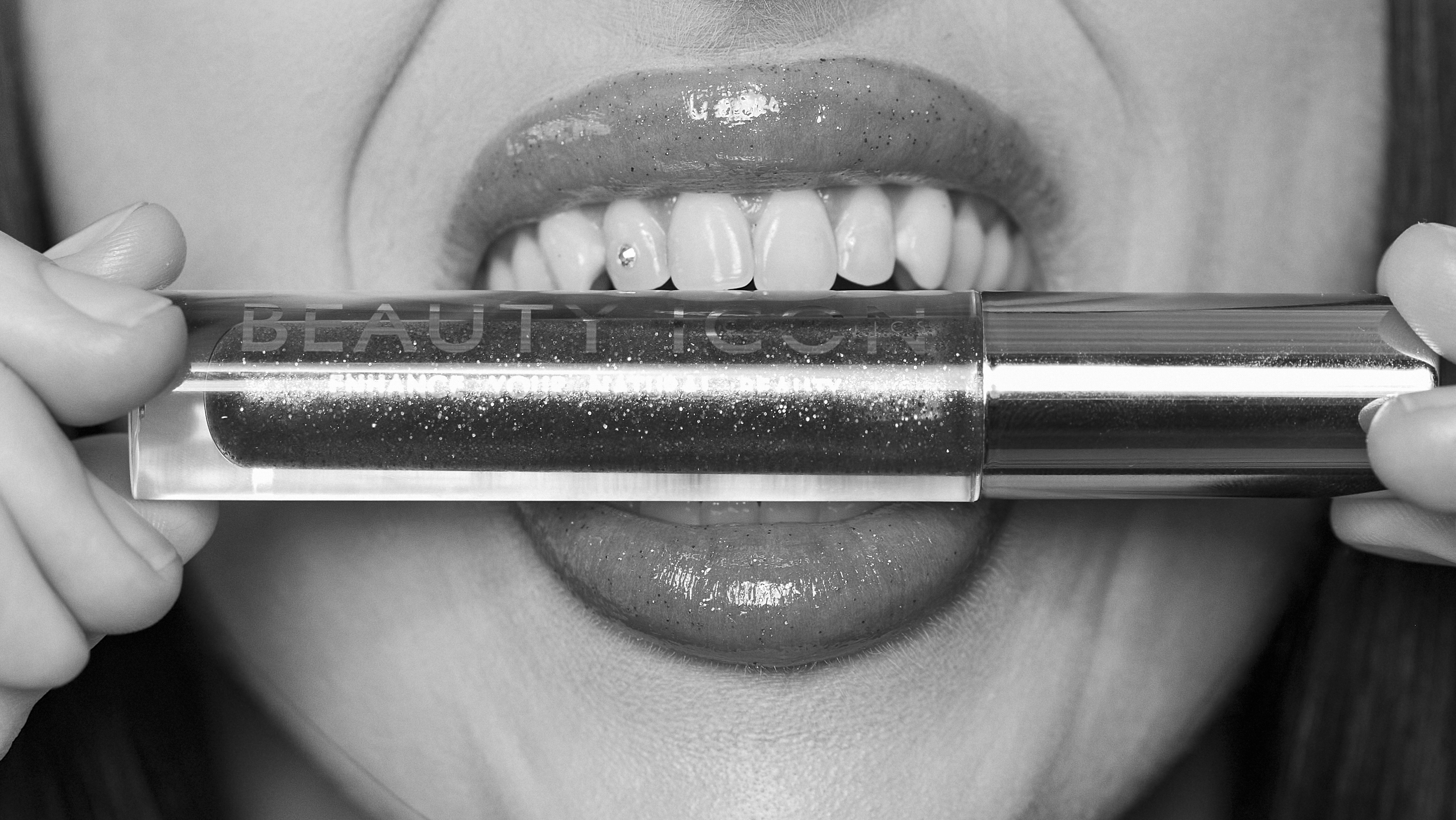 Commercial macro product photography of luxury lip gloss by Relative Vision Studio in Pomona, CA