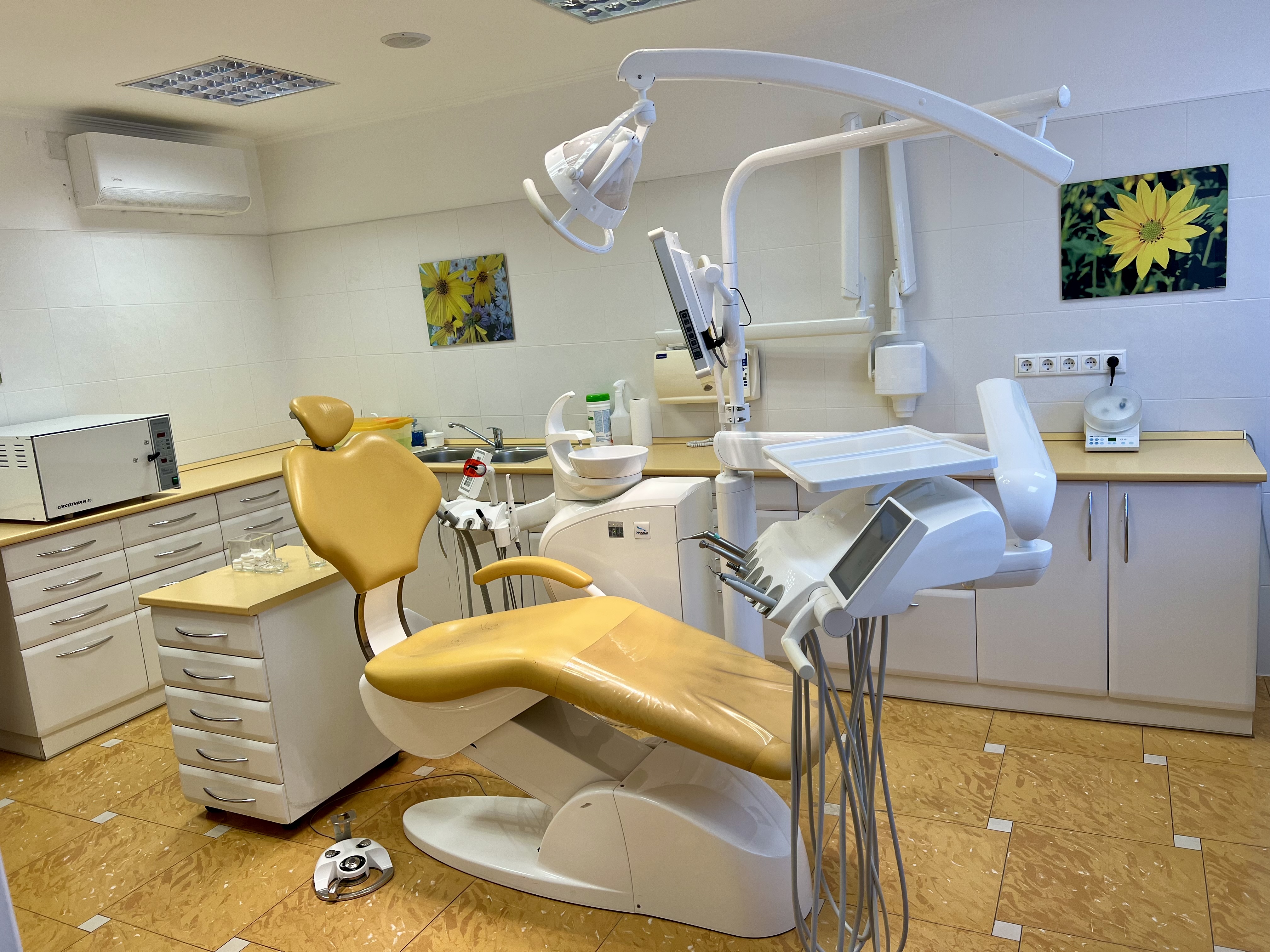 Rendelőnk Soltvadkerten kezelés a soltvadkerti DentalComnál