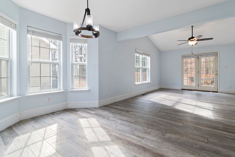 Reyes Patel Cleaning Services — Hardwood Floor & Living Area Clean