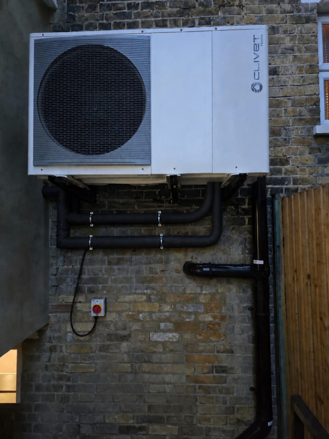 Air-to-air heat pump external unit mounting