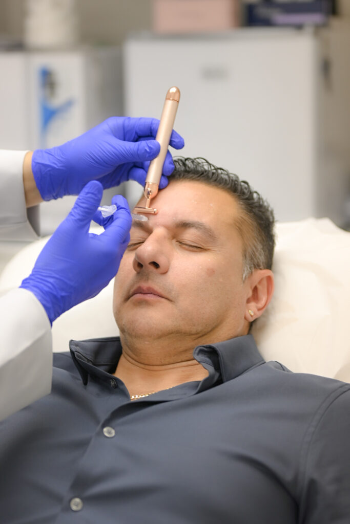 Biostimulators (Radiesse) en Vizage Aesthetic Center en Doral, FL