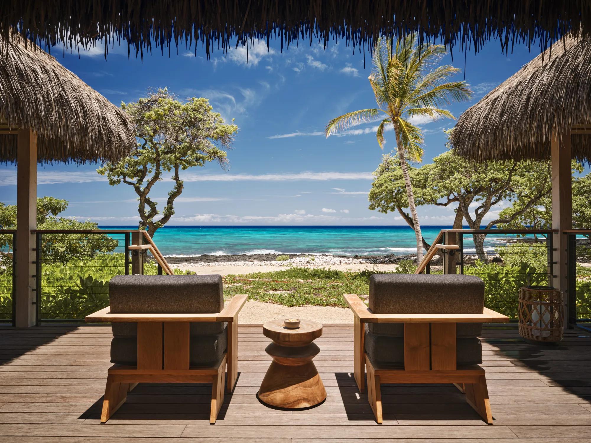 Kona Village Rosewood Resort Beach Front Kauhale Lanai — photo 1
