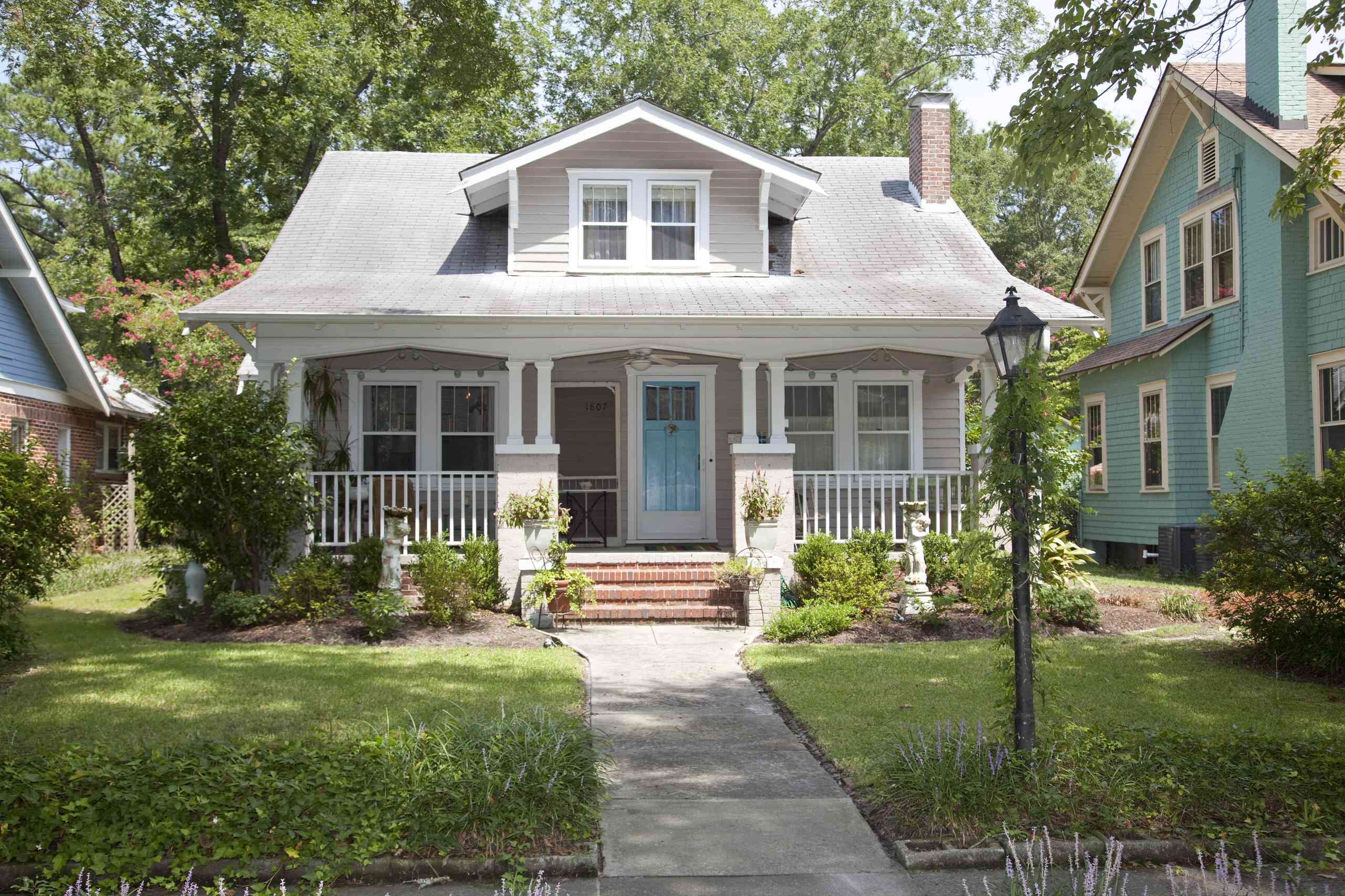 Bungalows & Cottages