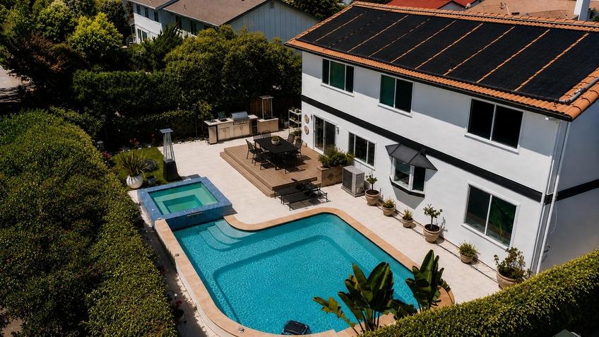 Resort Pool, Spa Deck & Outdoor Kitchen