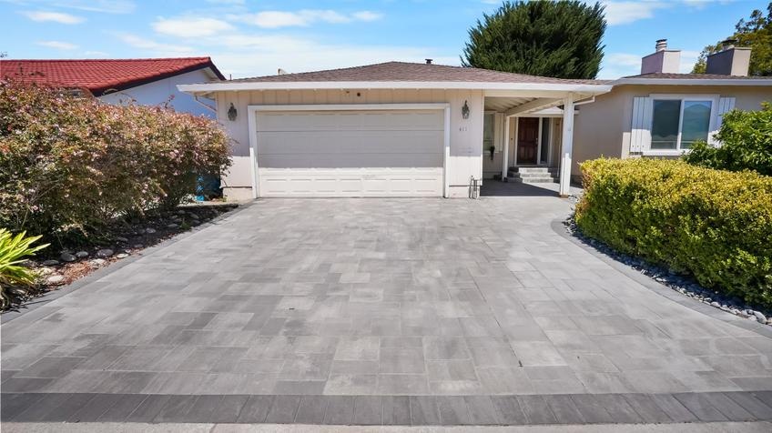 Modern Paver Driveway & Border Inlay