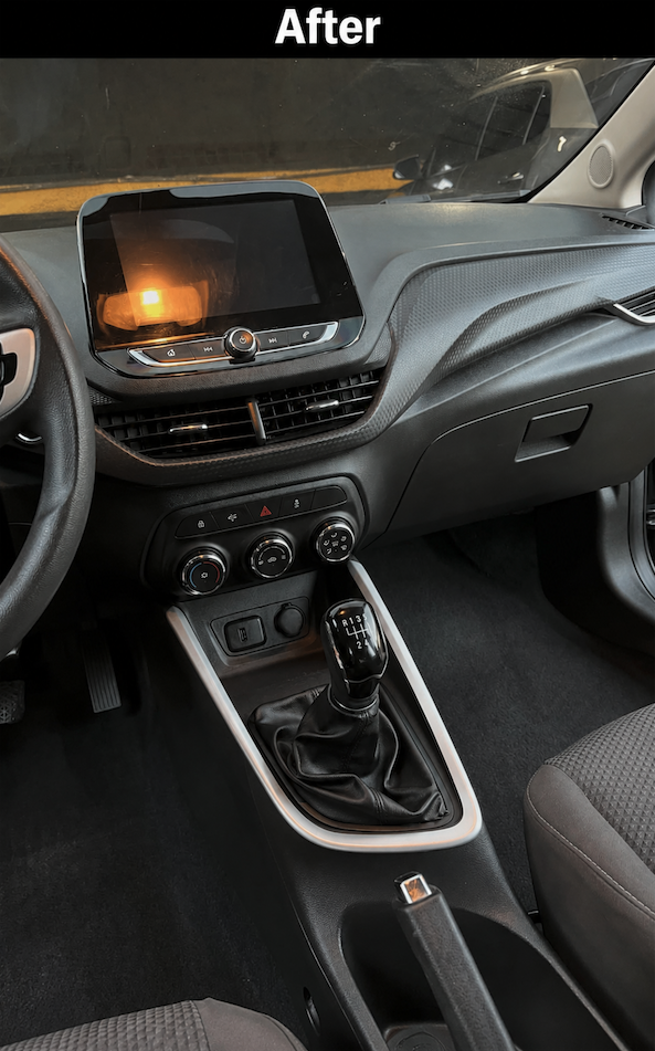 Spotless center console, clean screen, and refreshed interior after Reliable Mobile Car Detailing Savannah