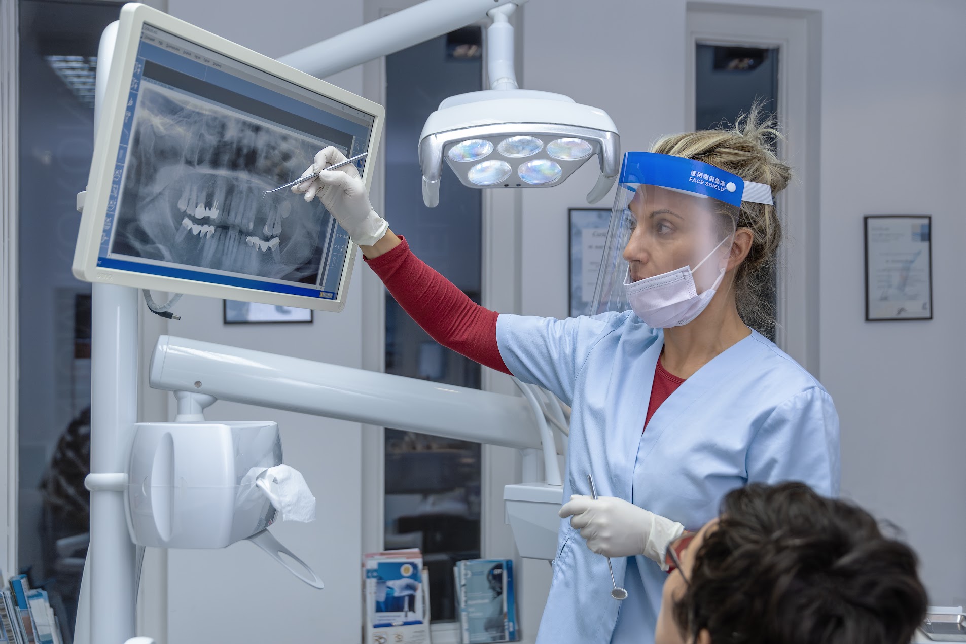 Avenue Dental Budapest orvosi konzultáció és leletmegbeszélés