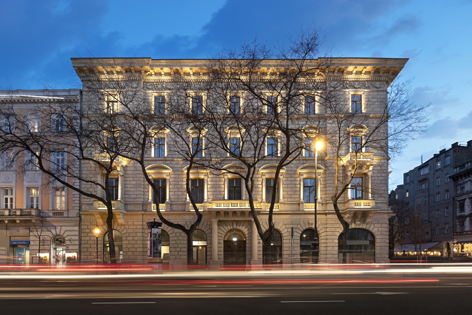 Façade du bâtiment Avenue Gardens — emplacement d'Avenue Dental Budapest