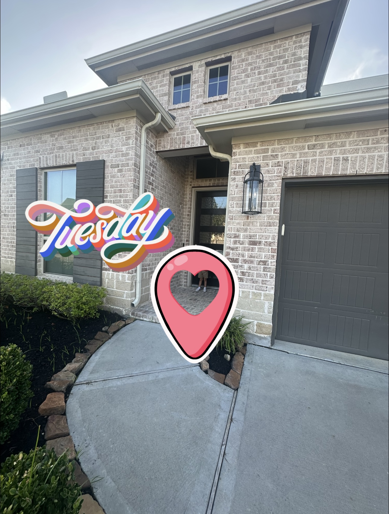 Residential Home Exterior & Entryway
