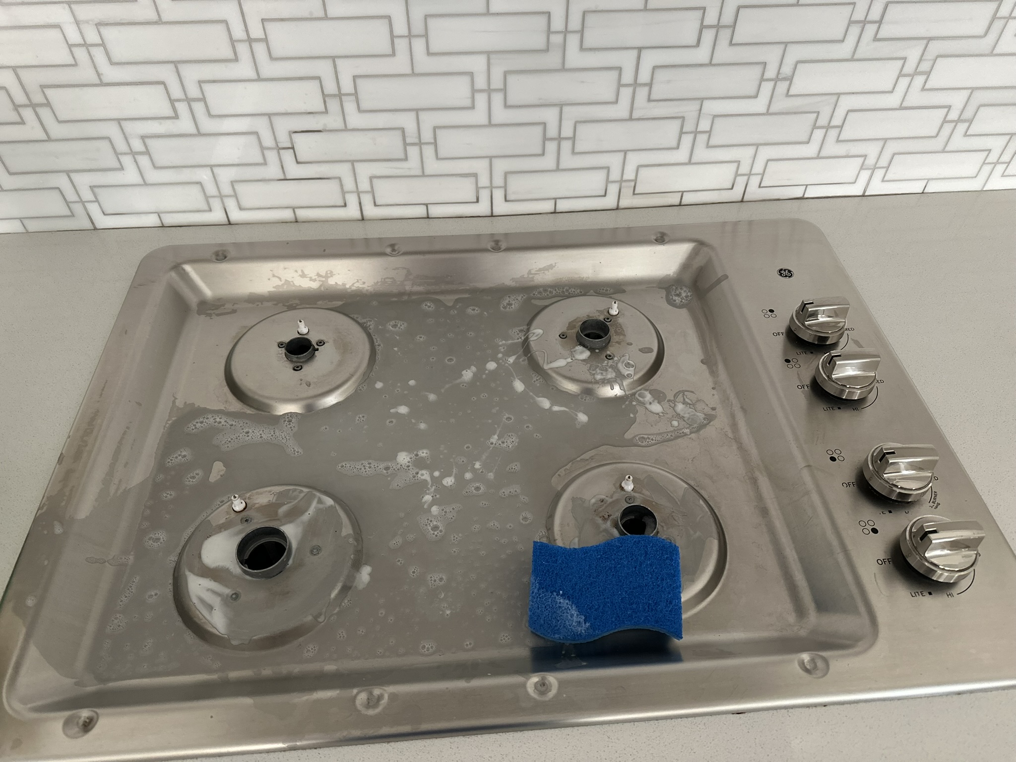 Stainless Steel Gas Stovetop Degrease & Scrub
