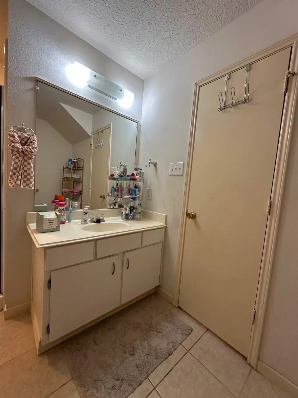 Bathroom Vanity & Mirror Deep Clean