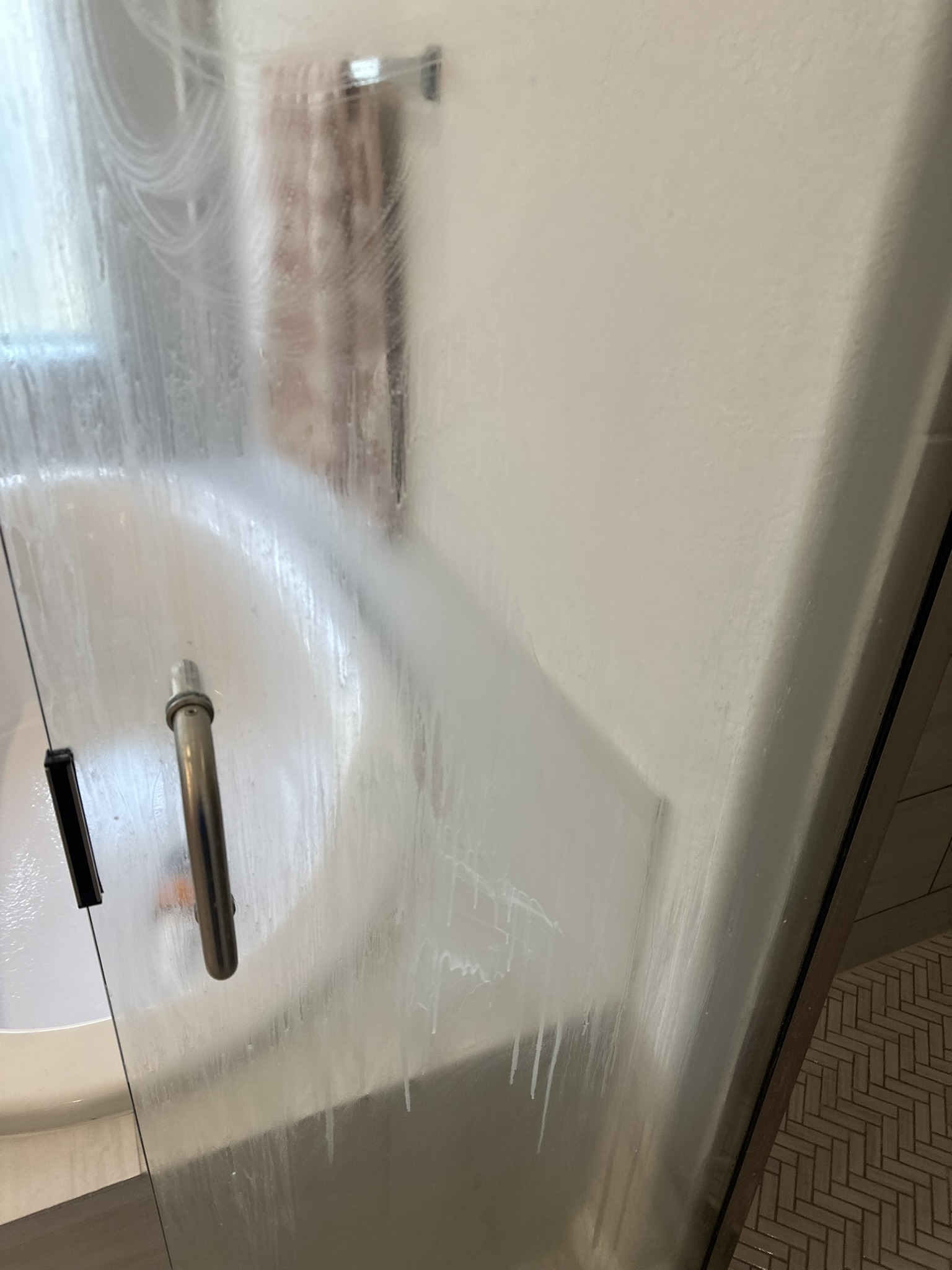 Shower Glass Hard Water & Scum Treatment