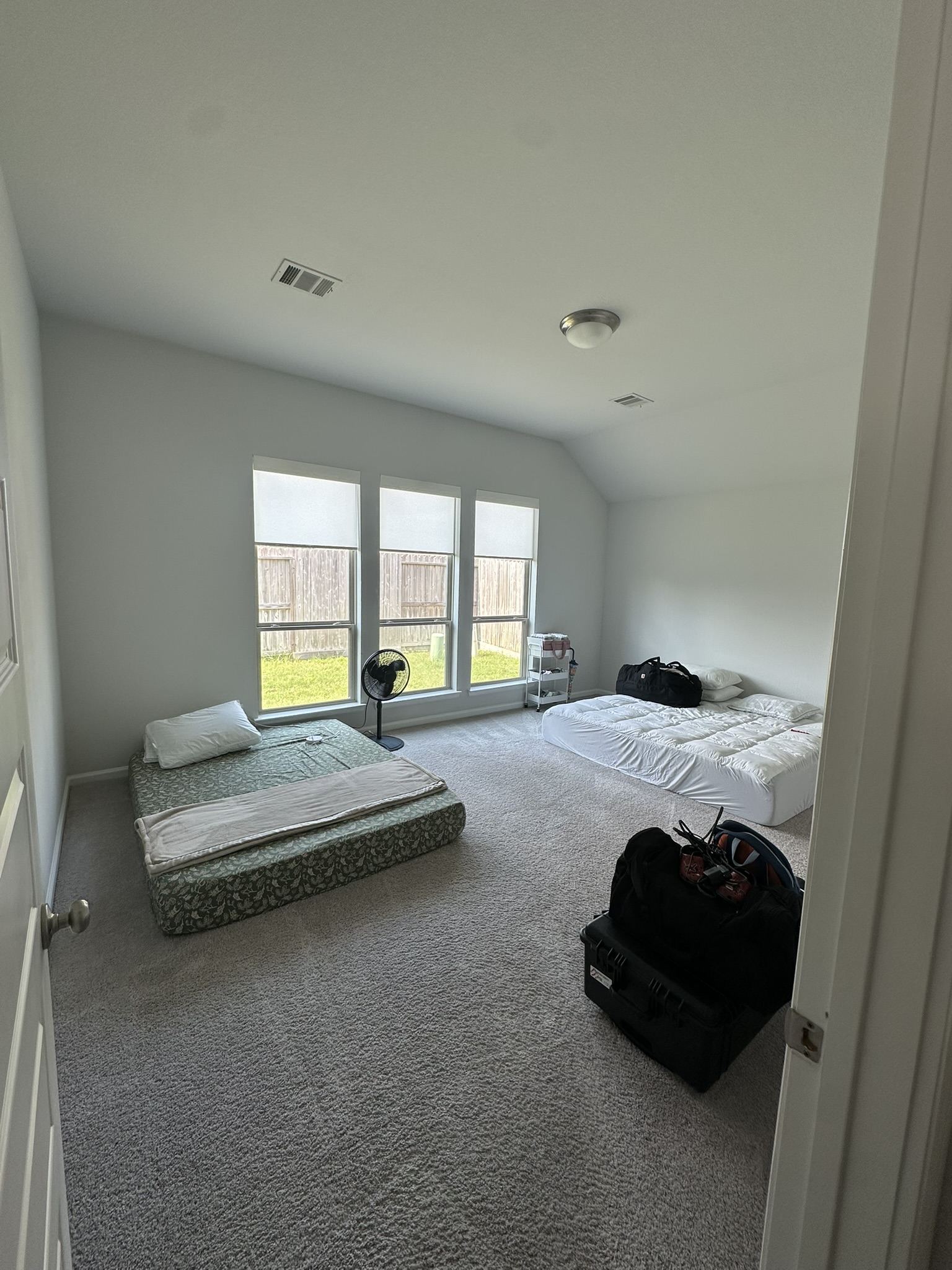 Spacious Bedroom Carpet Detail & Turnover