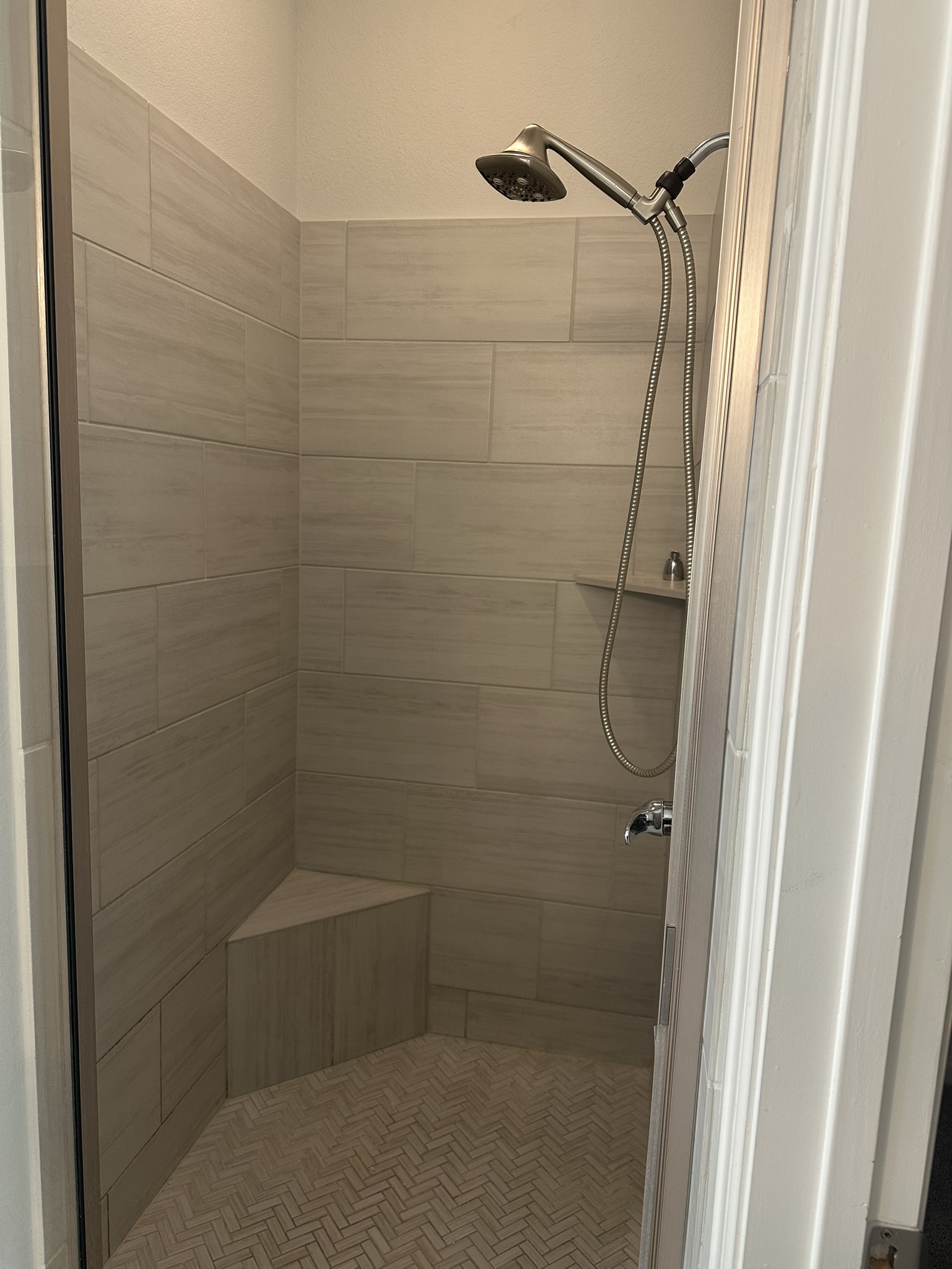 Walk-In Tile Shower & Bench Scrub