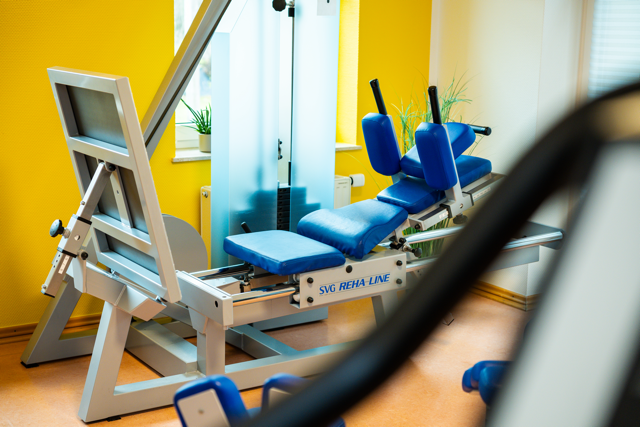 Medizinische Trainingsgeräte SVG Reha-Line in der Praxis De Muskelquäler