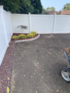 Mulching, Beds & Bush Trimming