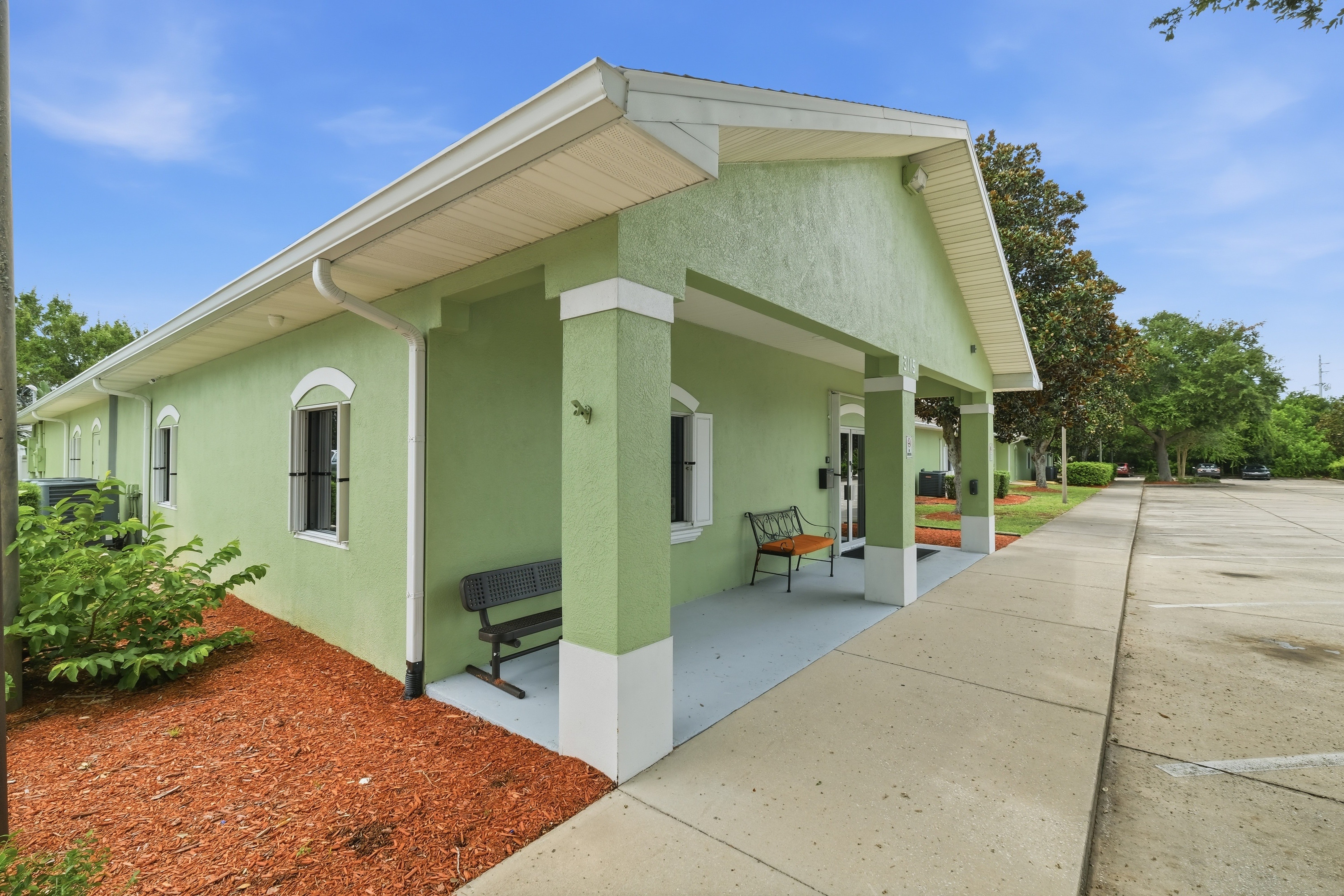 The exterior of the Jelly Bean Junction campus building in Melbourne FL
