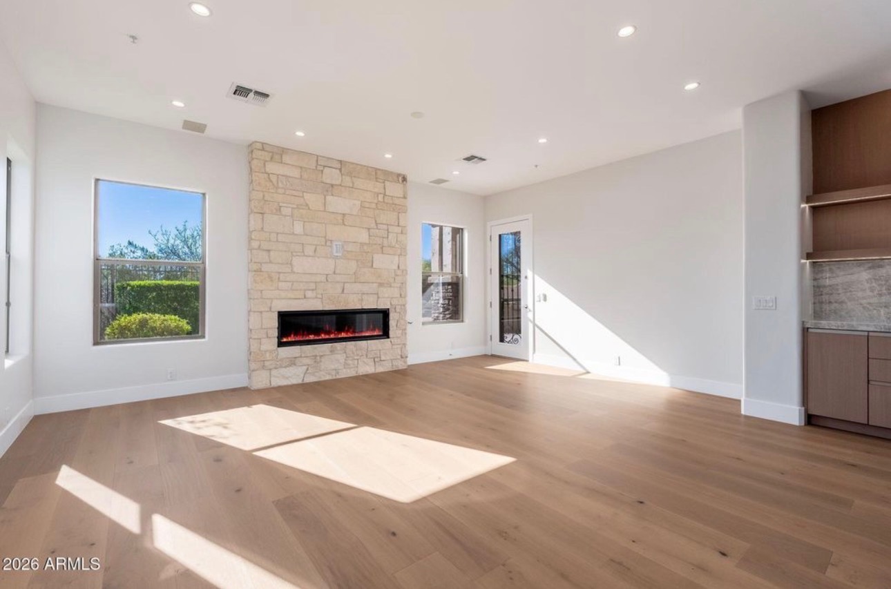 Wide-Plank Engineered Oak installation in Scottsdale