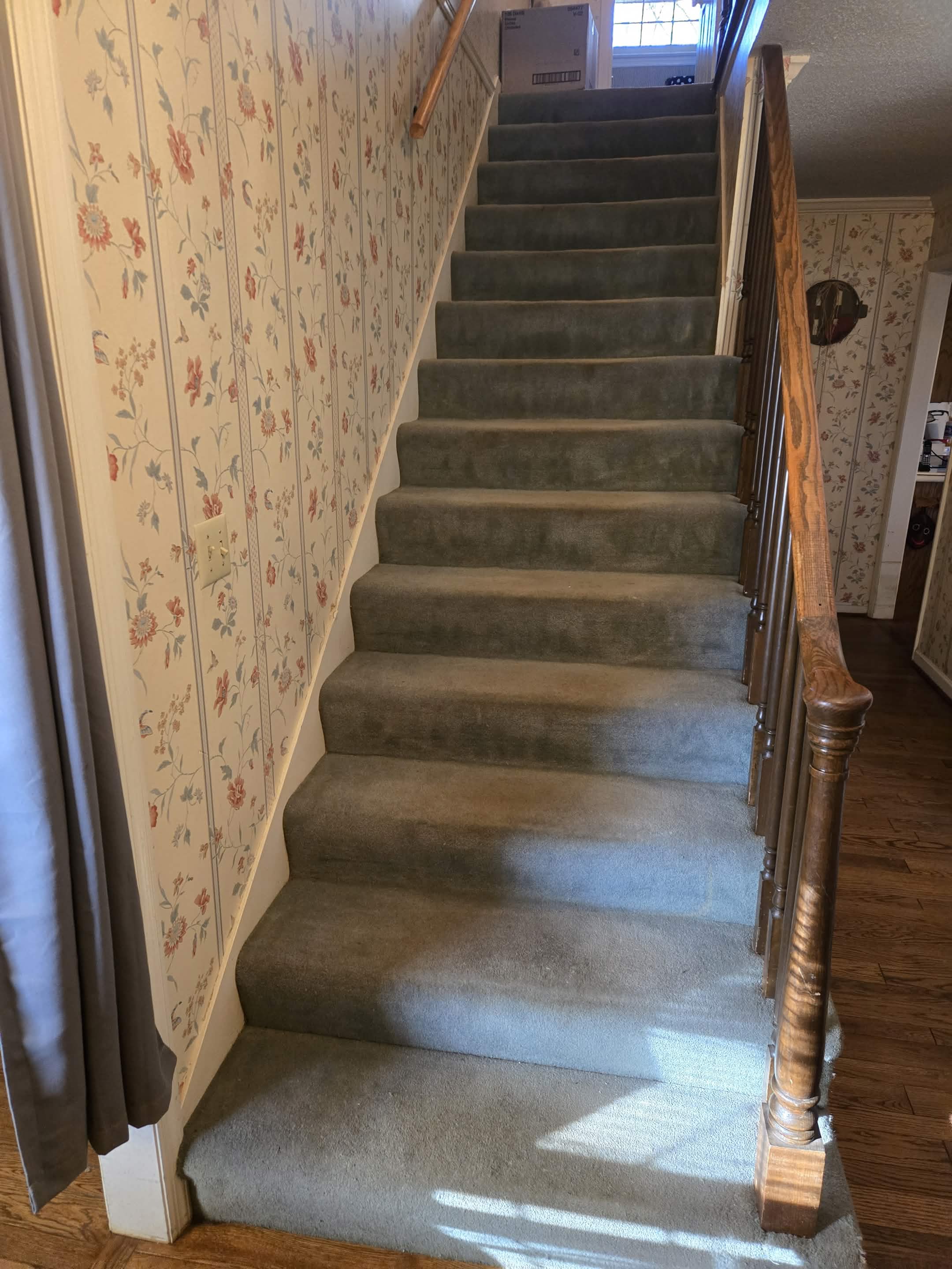 Full carpet staircase before flooring update and restoration