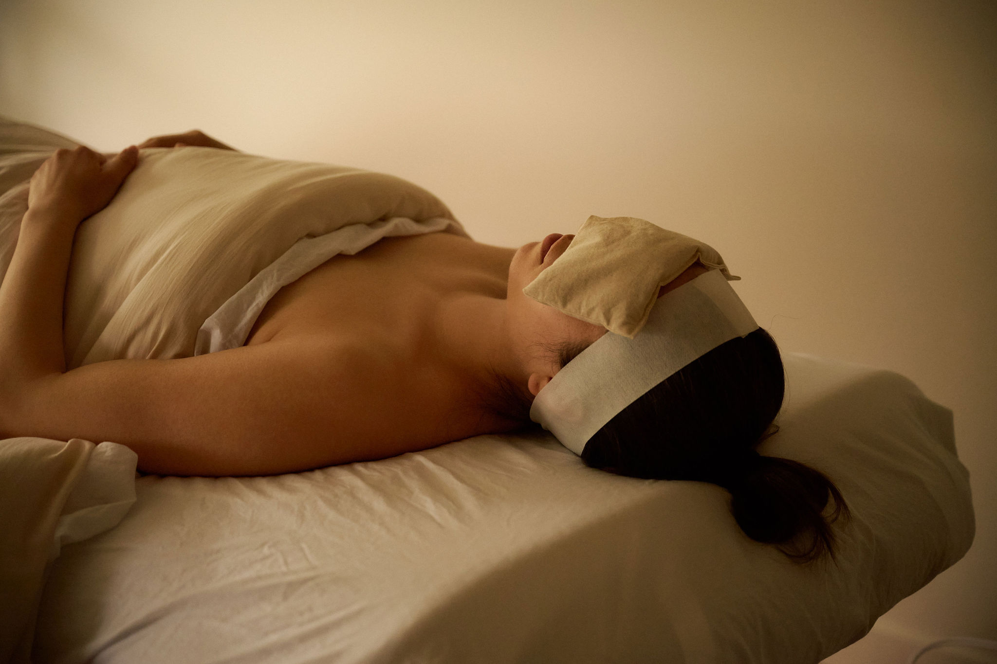 Relaxing anti-aging facial treatment at Lindsay Rose Beauty