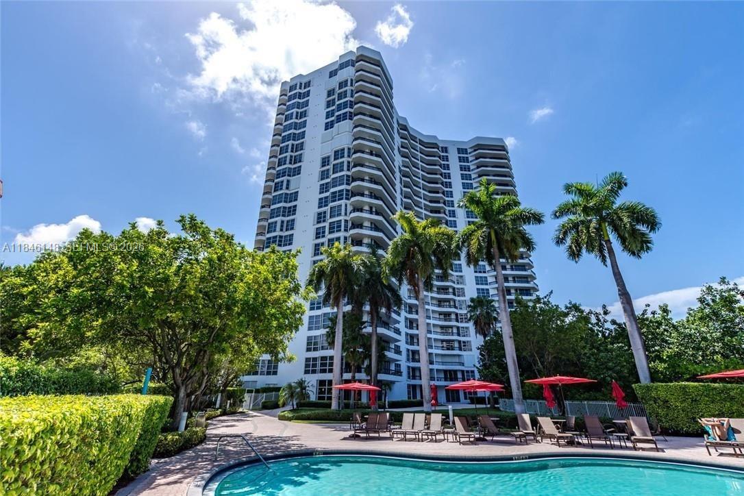 Mystic Pointe Tower 600 · Unit 1205