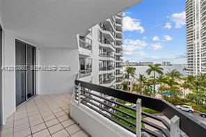 Mystic Pointe Tower 200 · Unit 604