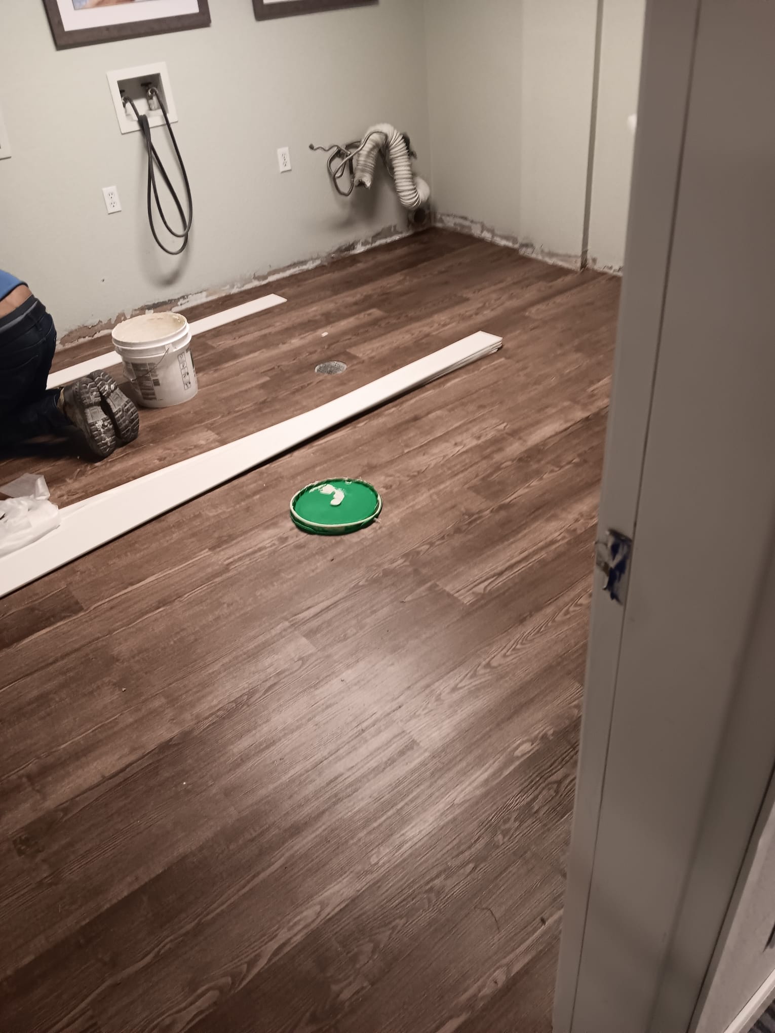 Instalación de Duela Vinílica sobre Losa Nivelada