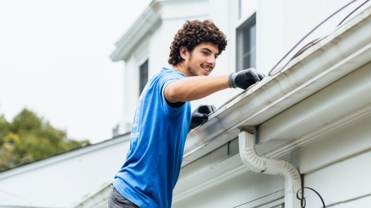 5 Gutter Mistakes That Cost RI Homeowners
