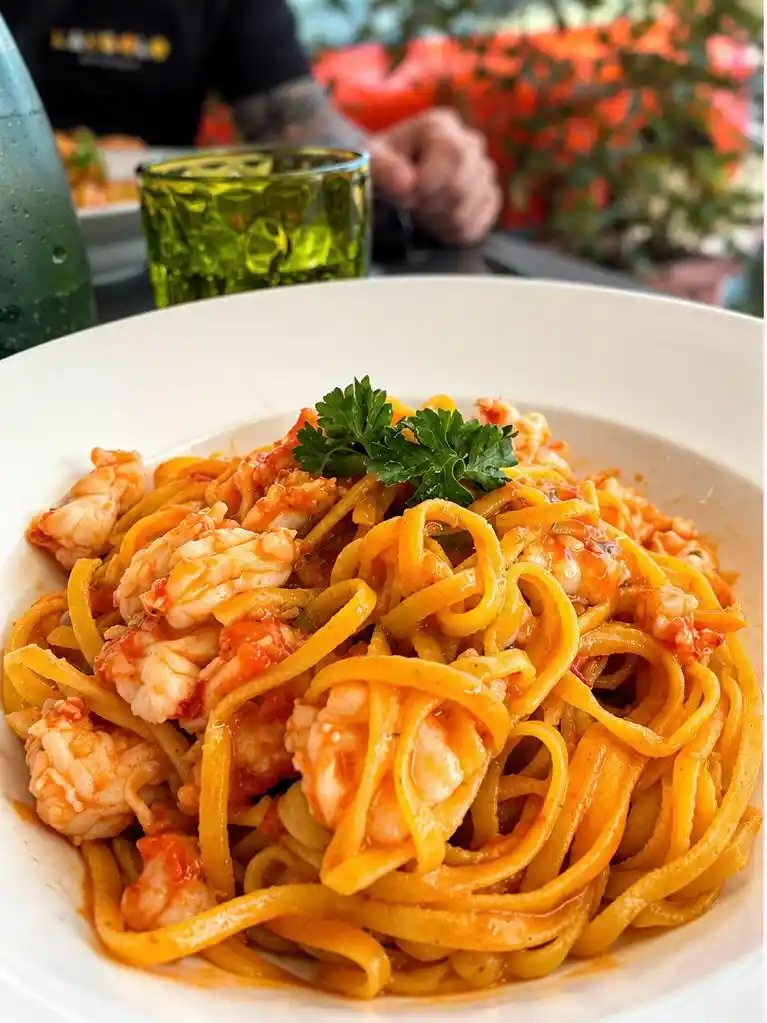 Tagliolini ai Gamberi e Bisque
