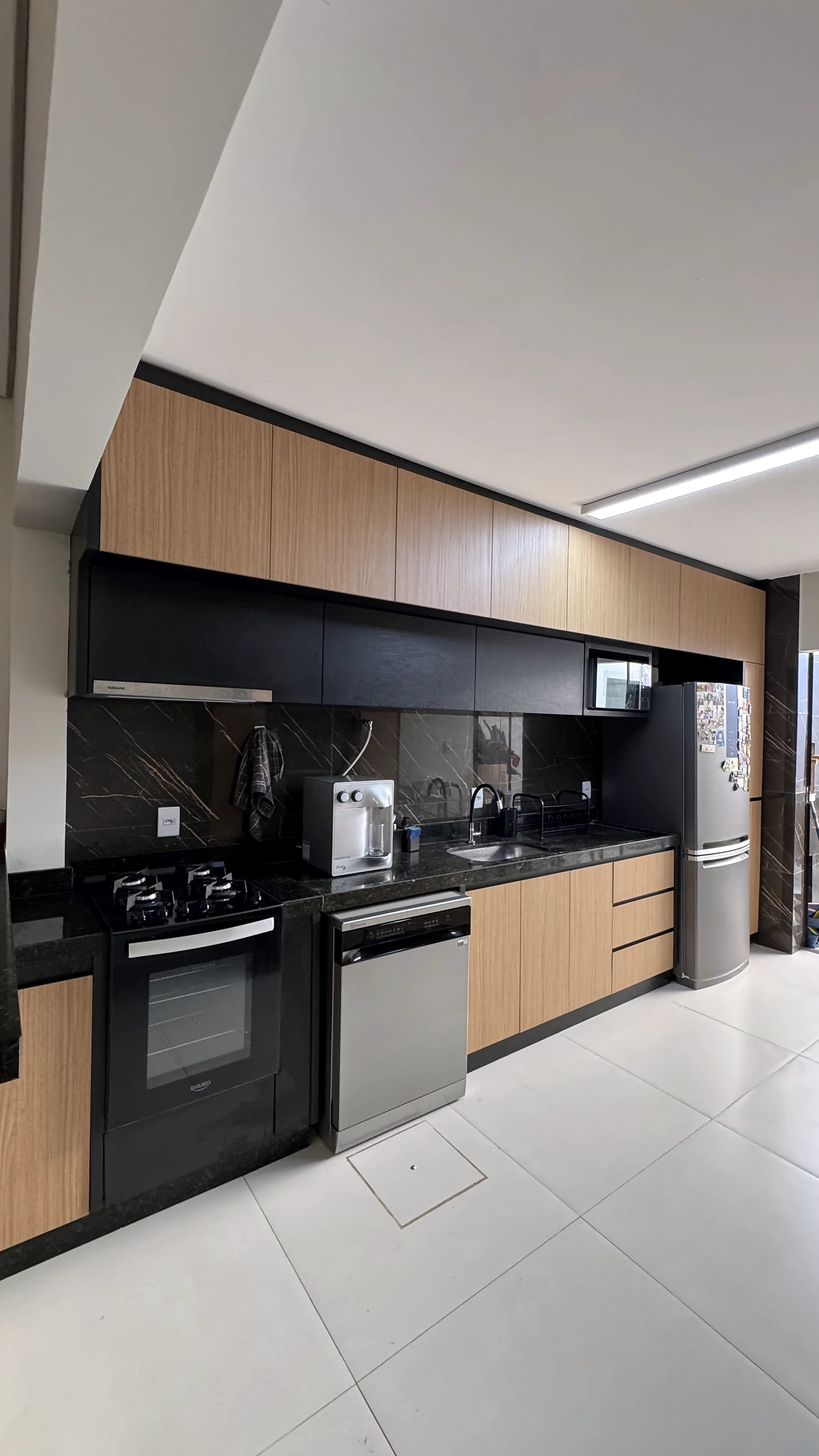Cozinha Linear Amadeirada