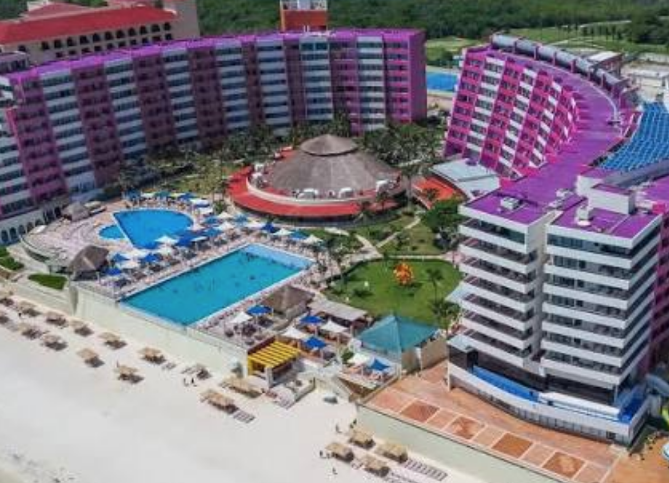 Hotel Crown Paradise Riviera Maya — imagen publicada por Grupo Contracon