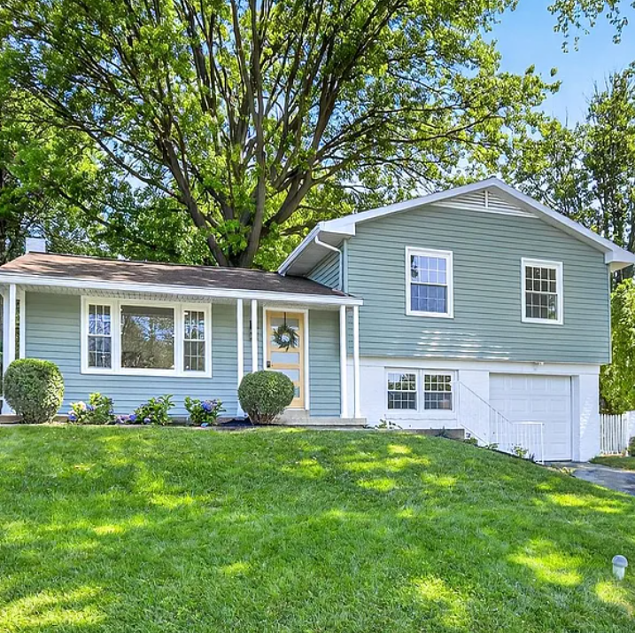 341 ASHFORD DR.