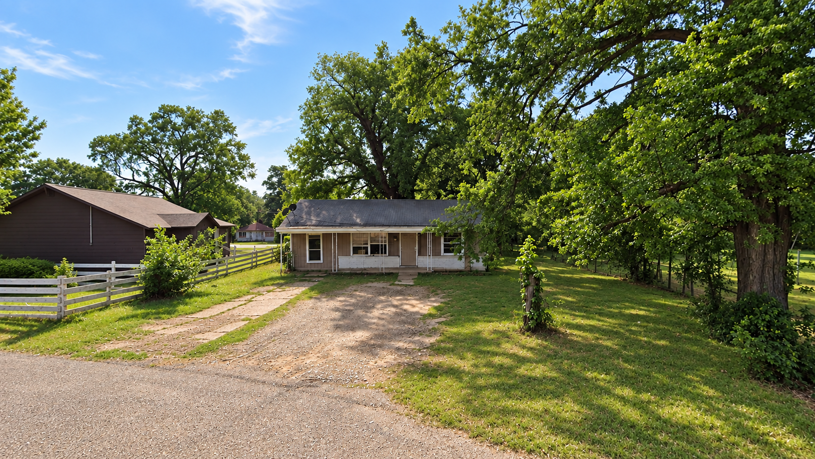 216 N Circle Dr, Texarkana, TX