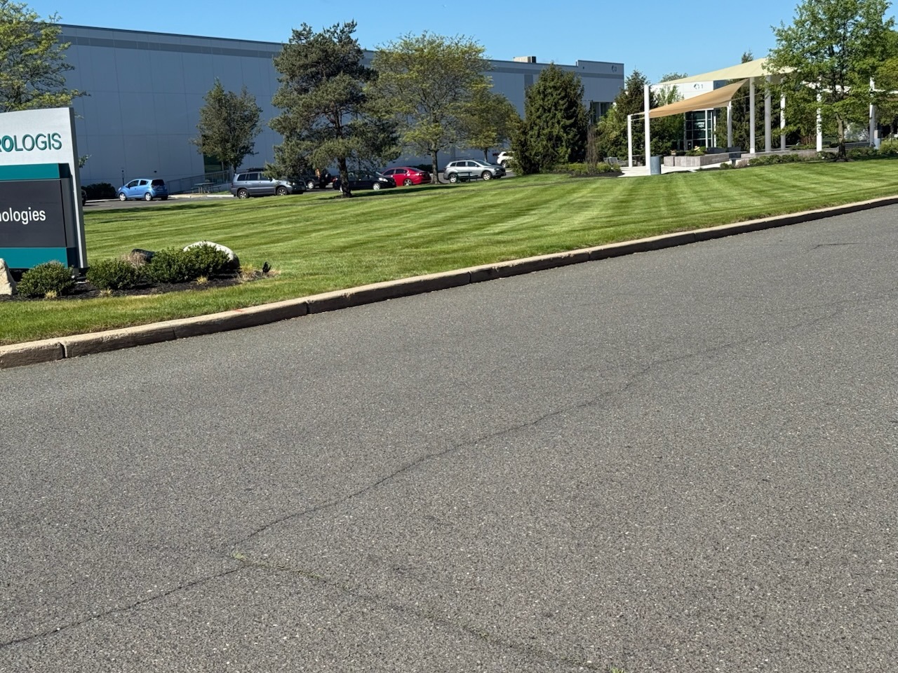 Commercial corporate park lawn striping in Robbinsville NJ