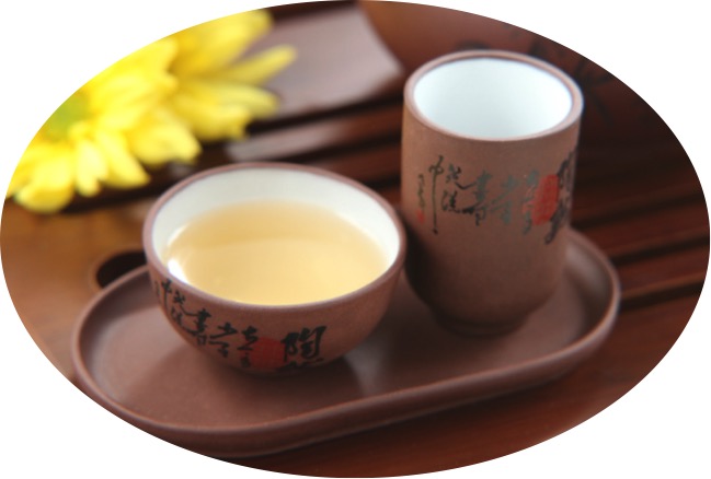 Cuencos y vajilla tradicional para servicio de té chino