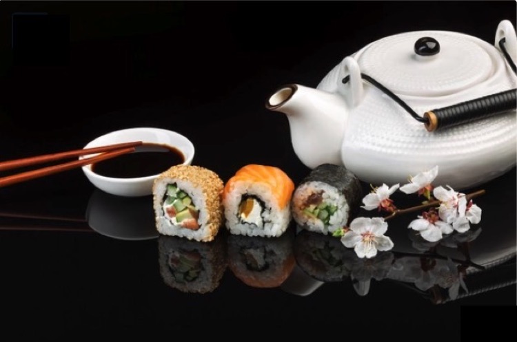 Sushi con té verde