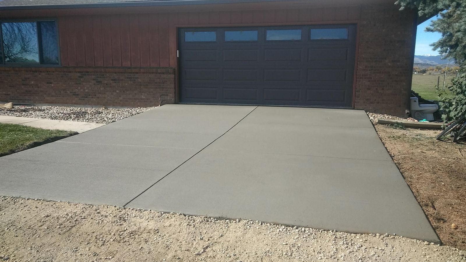 Concrete Parking Lots & Flatwork