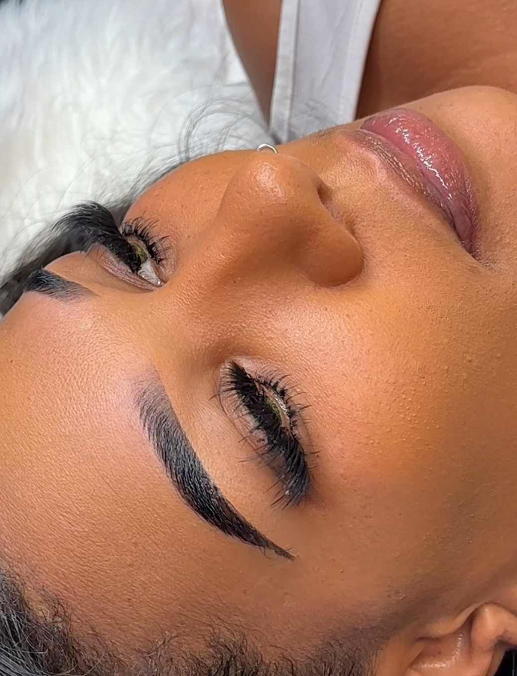 Real Kayluxe Beauty client lash cluster glam and sculpted brows