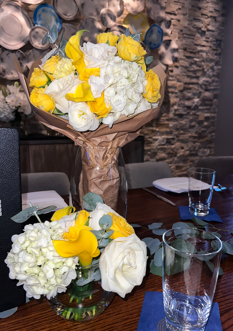 Kraft Paper Presentation Bouquet & Table Floral